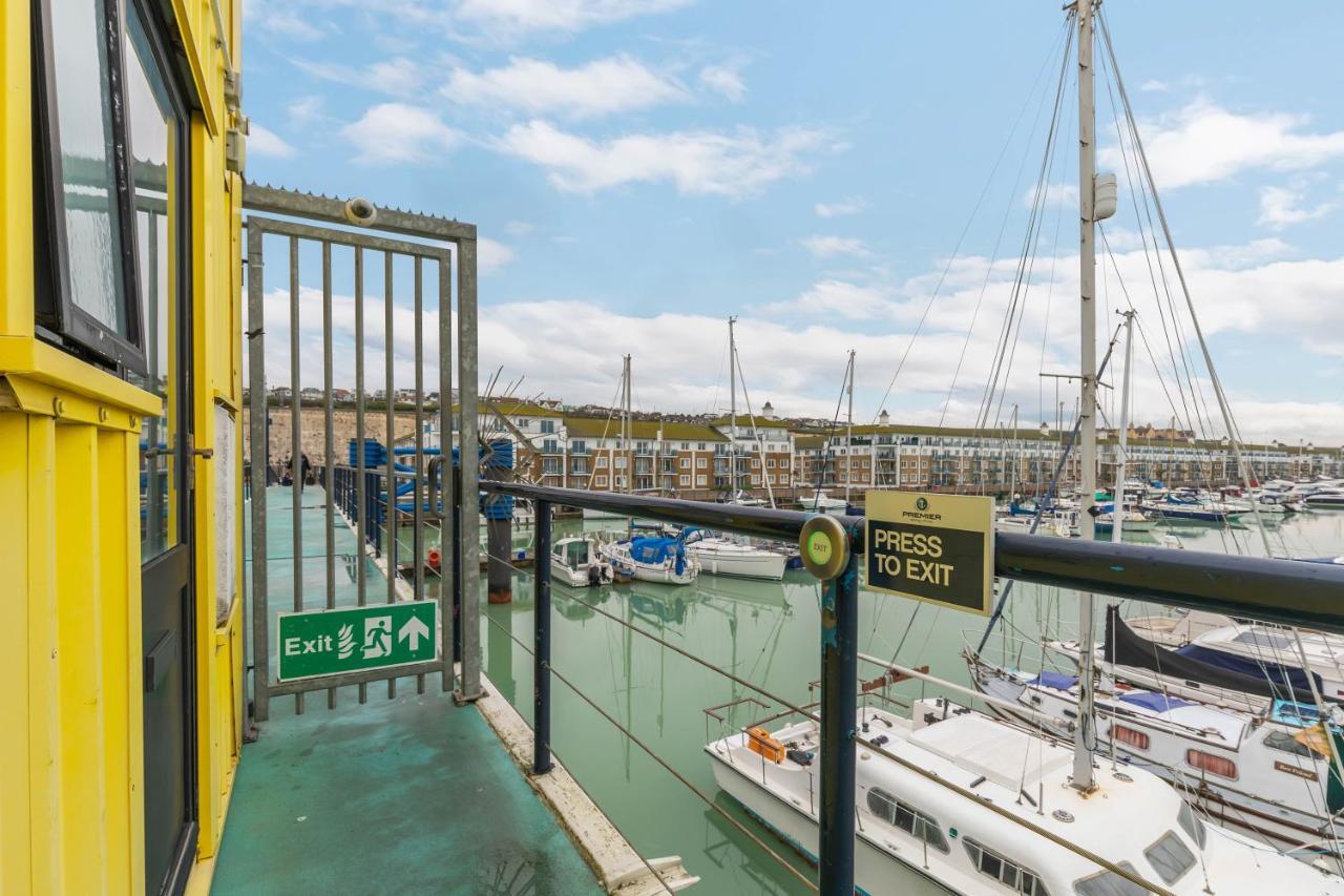 On The Water With Free Parking - By My Getaways Apartment Brighton ภายนอก รูปภาพ