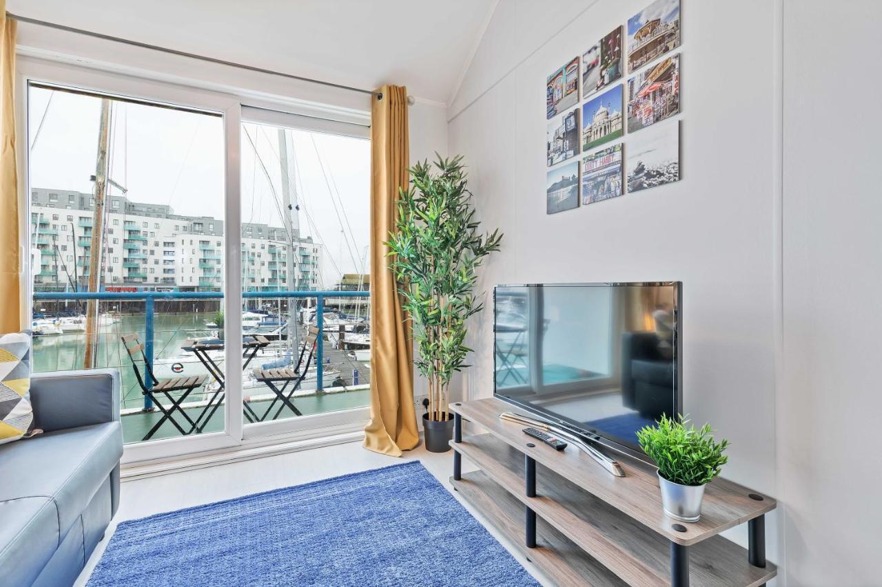 On The Water With Free Parking - By My Getaways Apartment Brighton ภายนอก รูปภาพ