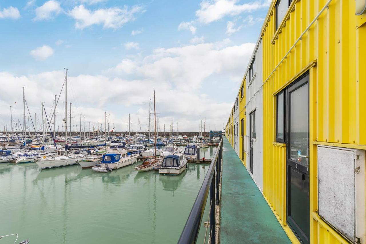 On The Water With Free Parking - By My Getaways Apartment Brighton ภายนอก รูปภาพ