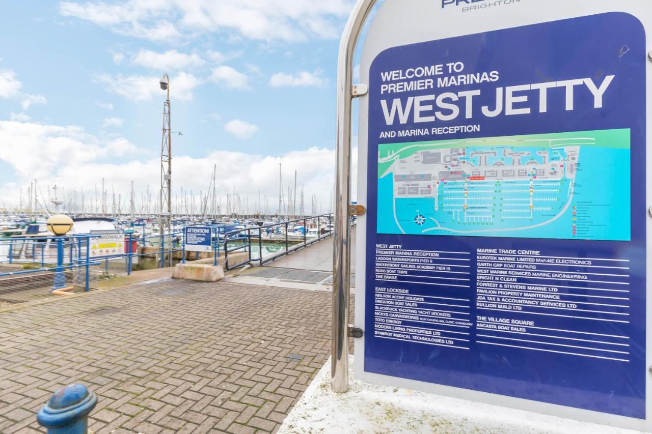 On The Water With Free Parking - By My Getaways Apartment Brighton ภายนอก รูปภาพ